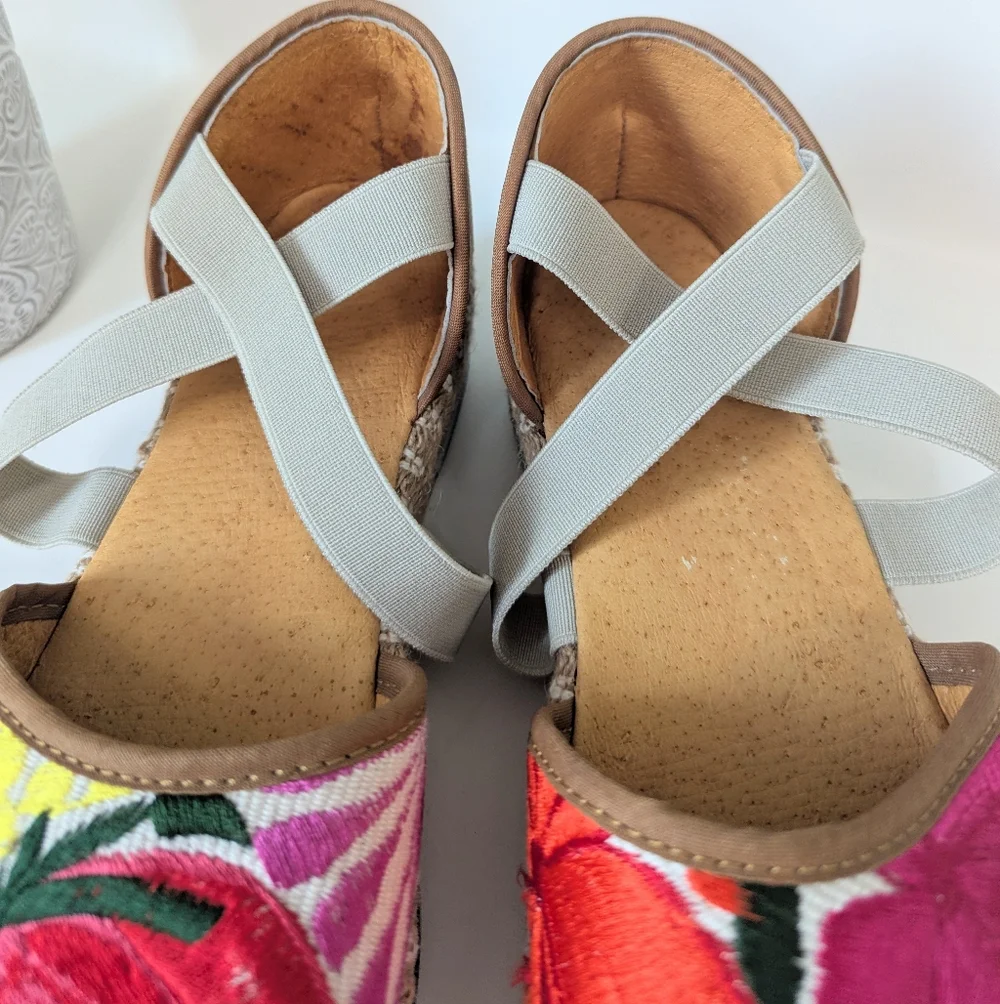 Handmade Embroidered Flatform Sandals 8.5-9 Stretchy Ankle Strap Colorful
